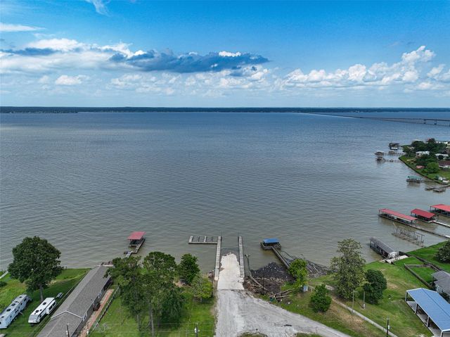 200 Canary Street, Point Blank, TX 77364