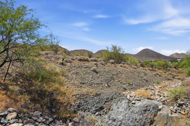 15752 N MOUNTAIN Parkway 223, Fountain Hills, AZ 85268