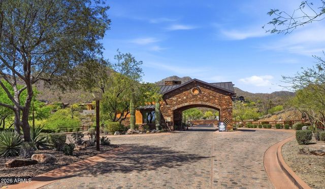 15752 N MOUNTAIN Parkway 223, Fountain Hills, AZ 85268