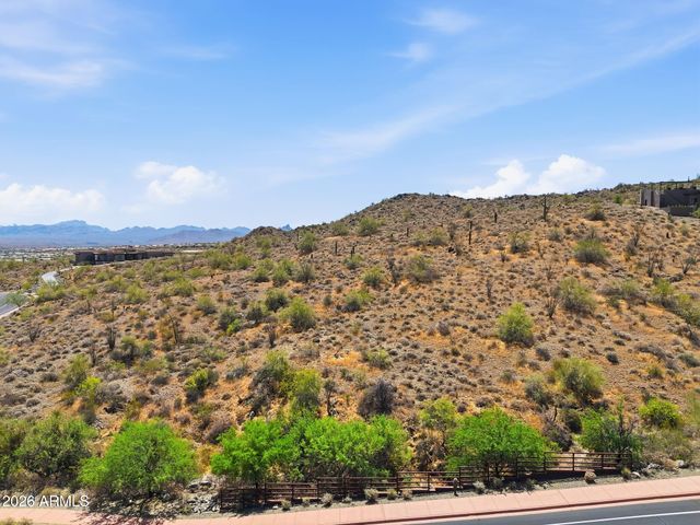 15752 N MOUNTAIN Parkway 223, Fountain Hills, AZ 85268
