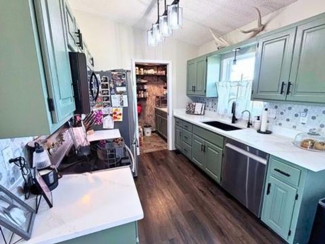 1719 Sunrise Drive, Warrensburg, MO 64093