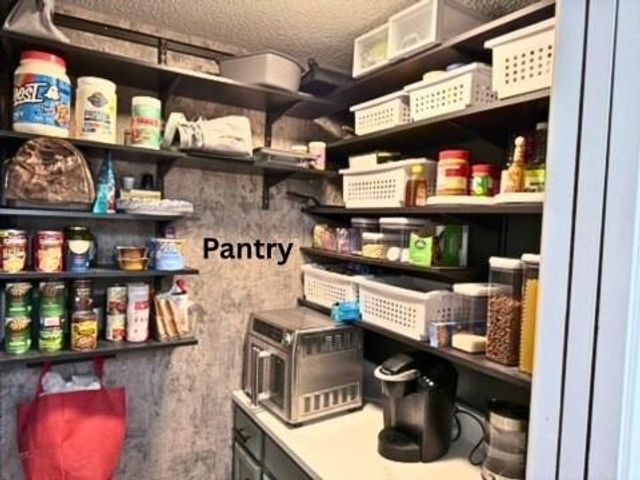 1719 Sunrise Drive, Warrensburg, MO 64093