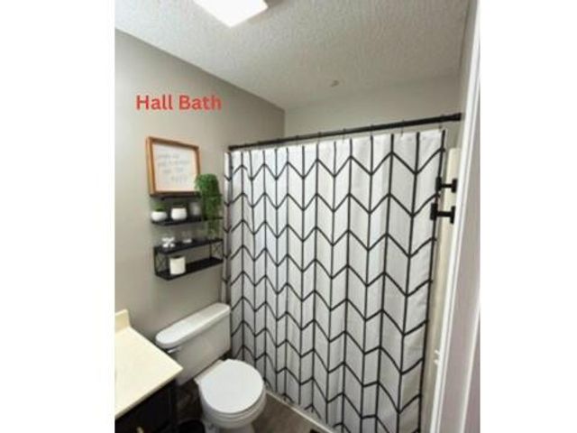 1719 Sunrise Drive, Warrensburg, MO 64093