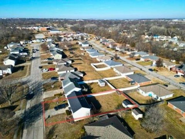 1719 Sunrise Drive, Warrensburg, MO 64093