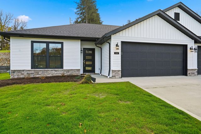 3446 Jamestown Drive, Zanesville, OH 43701