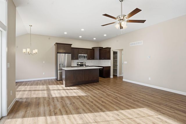 3446 Jamestown Drive, Zanesville, OH 43701