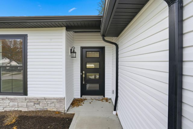 3446 Jamestown Drive, Zanesville, OH 43701