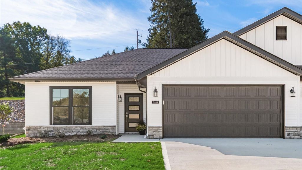 3446 Jamestown Drive, Zanesville, OH 43701