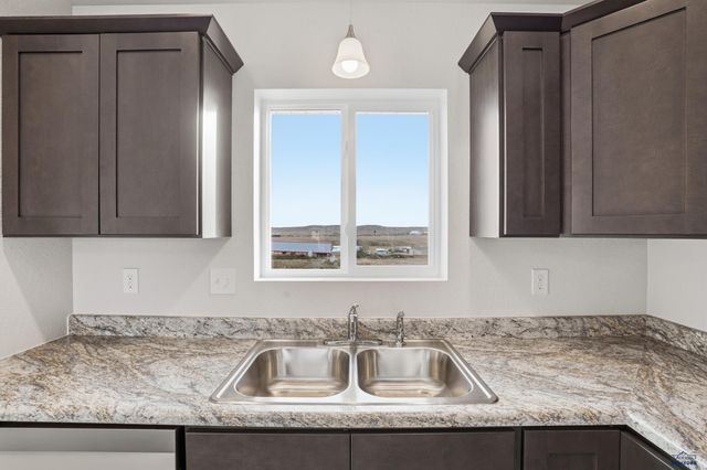 425 YELNER DR, Box Elder, SD 57719