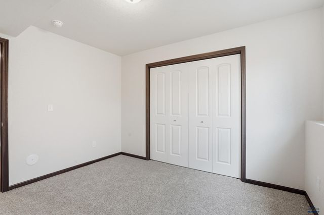 425 YELNER DR, Box Elder, SD 57719