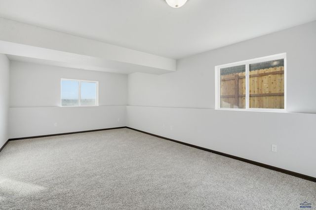 425 YELNER DR, Box Elder, SD 57719