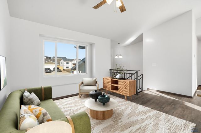 425 YELNER DR, Box Elder, SD 57719