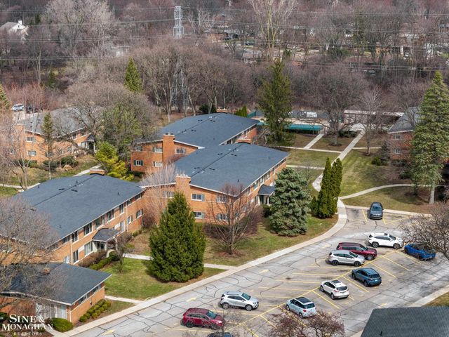 928 N Adams Road 4, Birmingham, MI 48009