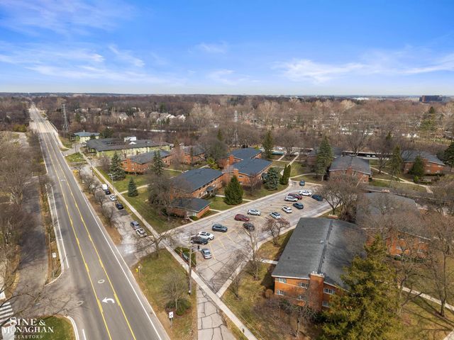 928 N Adams Road 4, Birmingham, MI 48009