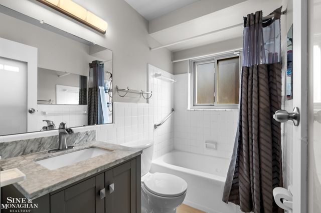 928 N Adams Road 4, Birmingham, MI 48009