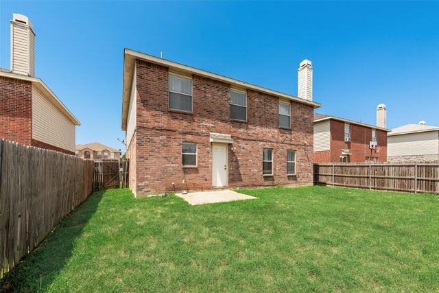 3016 Cesareo Drive, Grand Prairie, TX 75052
