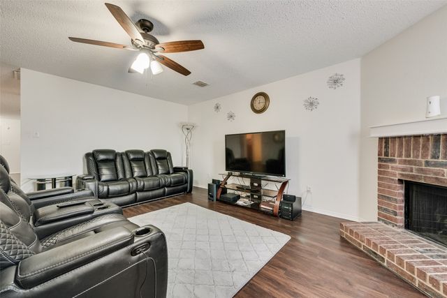 3016 Cesareo Drive, Grand Prairie, TX 75052