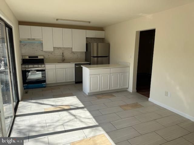 419 KELLINGTON DR, East Windsor, NJ 08520
