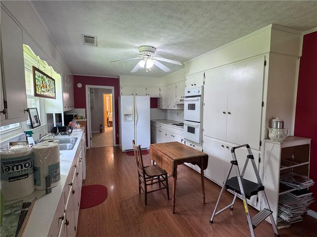 2113 Union Grove Church Road SE, Adairsville, GA 30103