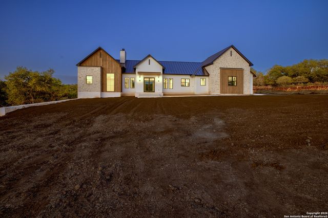 345 Shady Hollow, New Braunfels, TX 78132