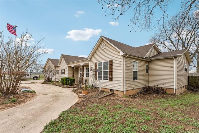 229 N 6th Avenue, Purcell, OK 73080