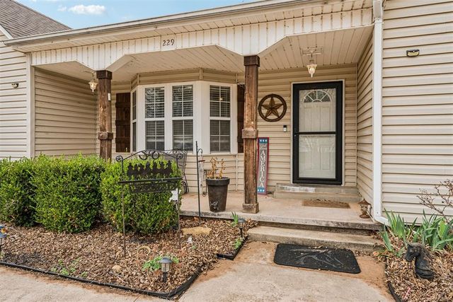 229 N 6th Avenue, Purcell, OK 73080