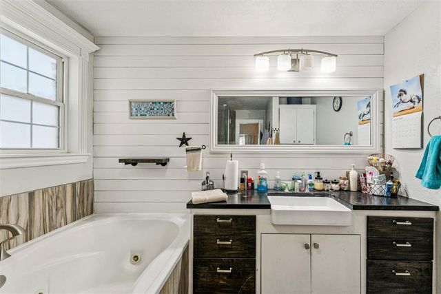 229 N 6th Avenue, Purcell, OK 73080