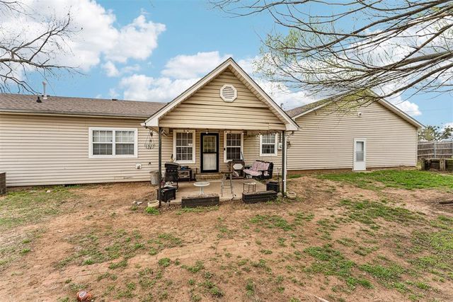 229 N 6th Avenue, Purcell, OK 73080