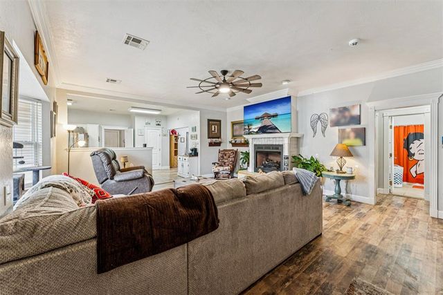 229 N 6th Avenue, Purcell, OK 73080