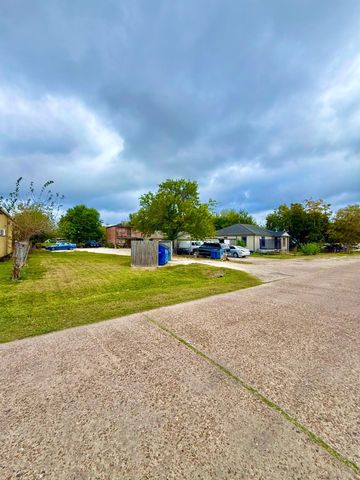 911 Michigan Street 8, Houston, TX 77587