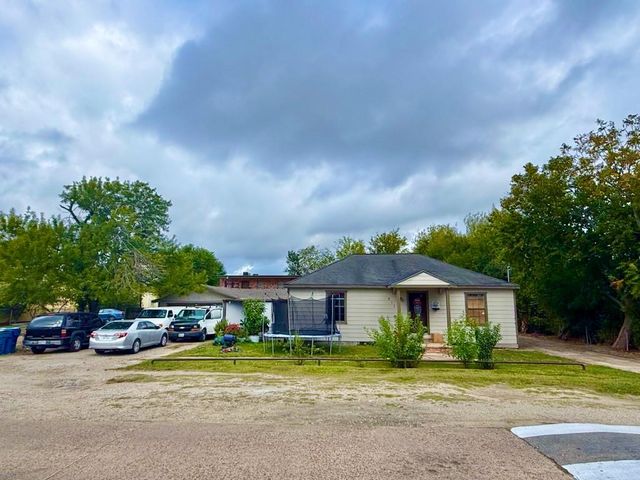 911 Michigan Street 8, Houston, TX 77587