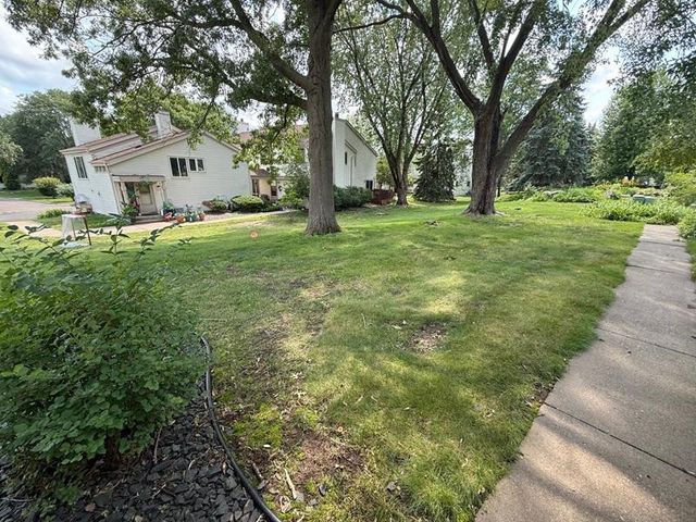 155 Bordeaux Court, Woodbury, MN 55125