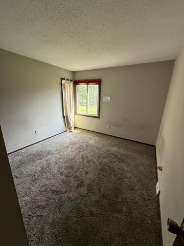 155 Bordeaux Court, Woodbury, MN 55125
