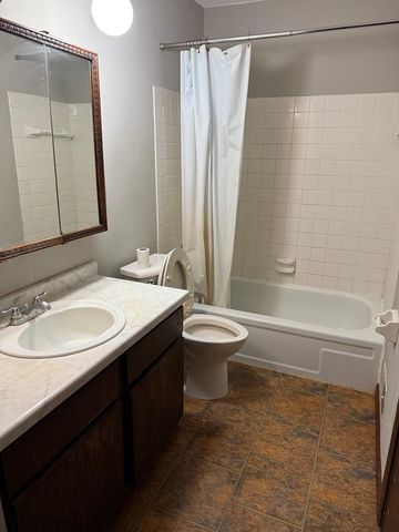 155 Bordeaux Court, Woodbury, MN 55125