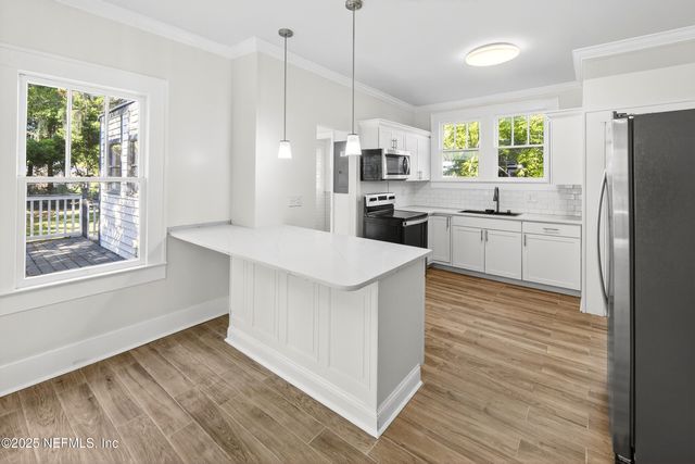 1048 INGLESIDE Avenue, Jacksonville, FL 32205