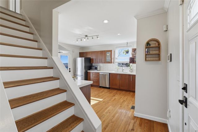 919 Eleanor St, South Side, PA 15203