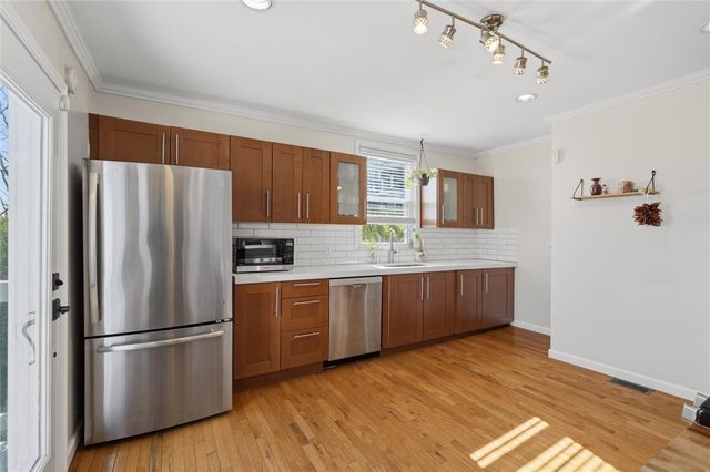 919 Eleanor St, South Side, PA 15203