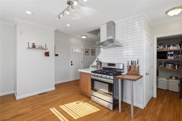 919 Eleanor St, South Side, PA 15203