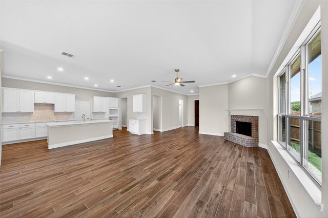 1513 PEGASUS Drive, Lancaster, TX 75134