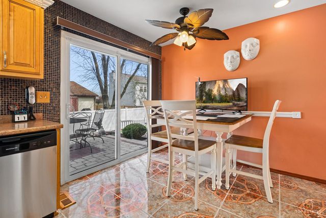 176 Appleby Drive, Glendale Heights, IL 60139