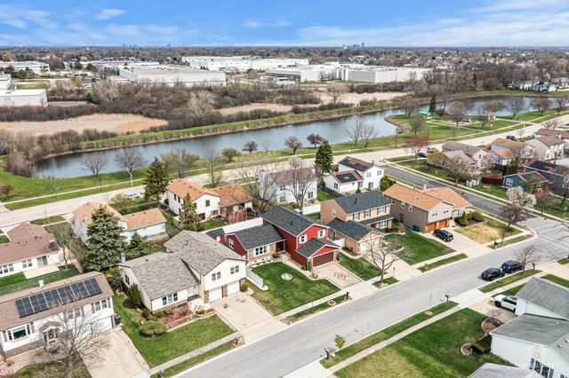 176 Appleby Drive, Glendale Heights, IL 60139