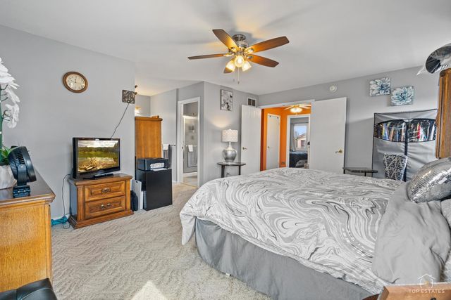 176 Appleby Drive, Glendale Heights, IL 60139