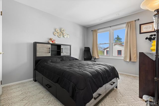 176 Appleby Drive, Glendale Heights, IL 60139