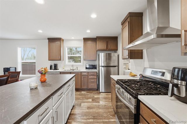 2125 Candy Lane, Brighton, MI 48114