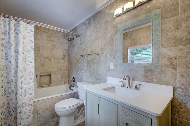 1918 Walworth Street, Greenville, TX 75401