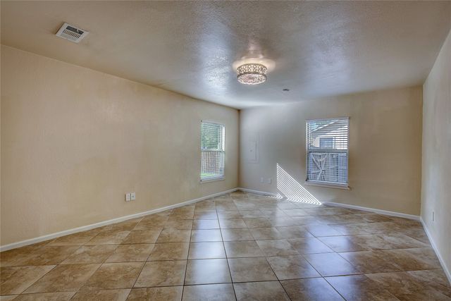 1918 Walworth Street, Greenville, TX 75401