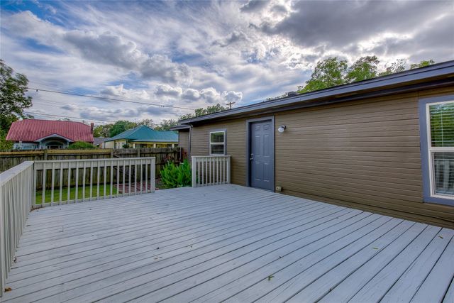 1918 Walworth Street, Greenville, TX 75401