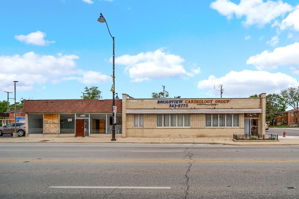 2201 W Roosevelt Road, Broadview, IL 60155