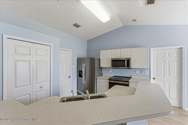 840 Avalon Street SE, Palm Bay, FL 32909