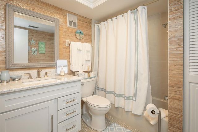 200 120TH AVENUE W 3A, Treasure Island, FL 33706